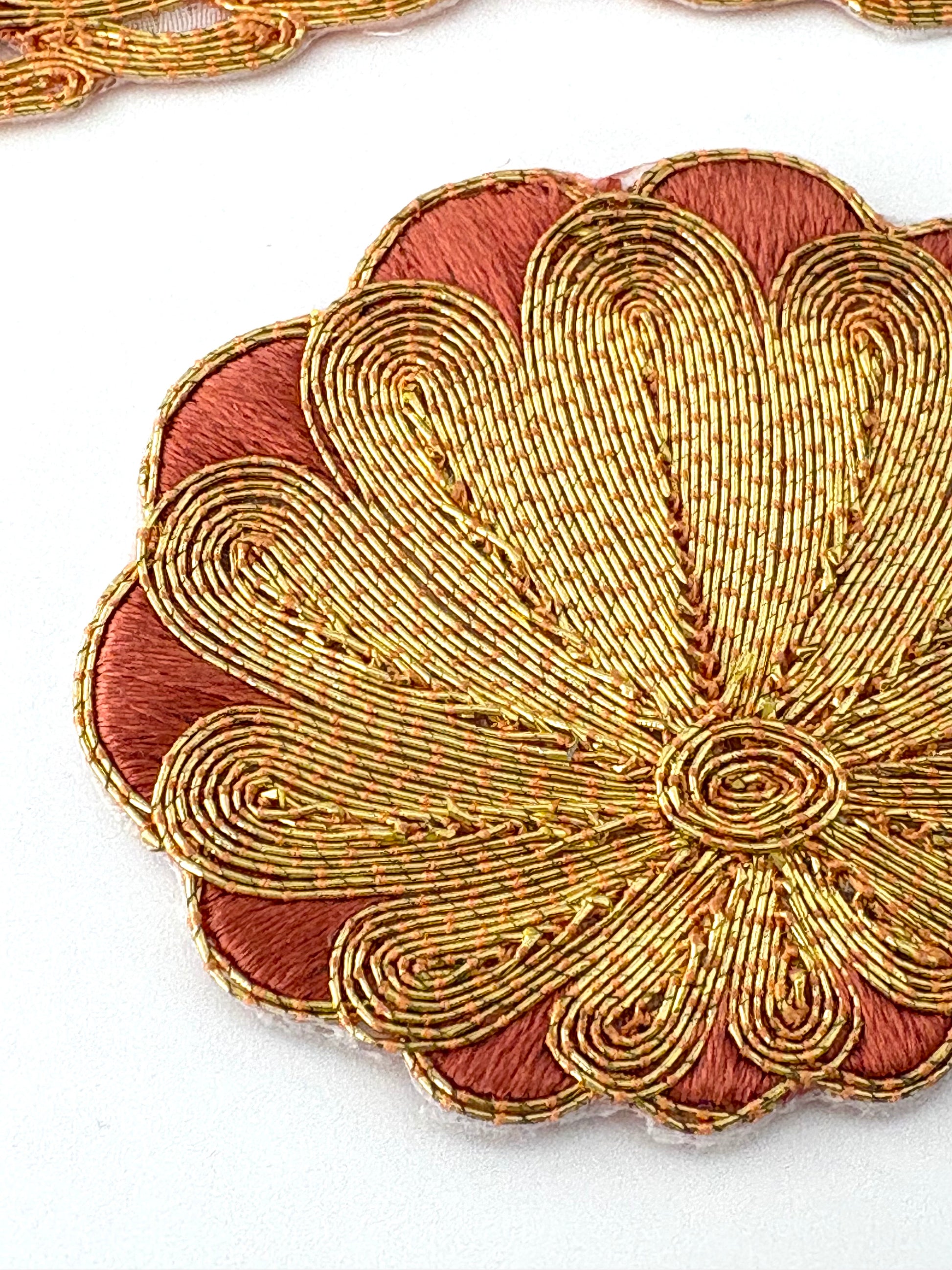 ミシン刺繍糸 金銀糸刺繍サンプル　菊　エンゼルキング