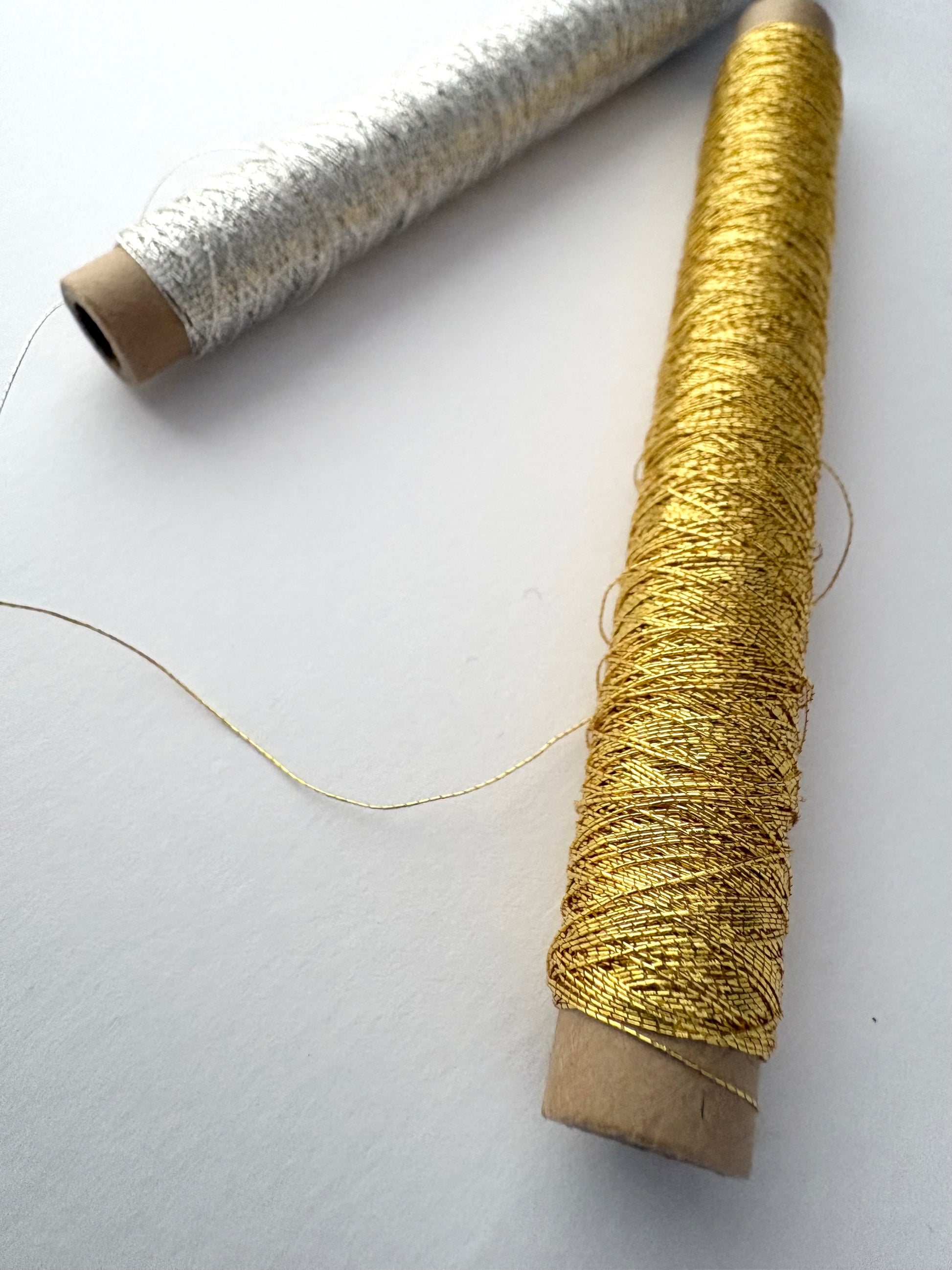 Gold thread sewing thread 30 count cigarette roll 50m