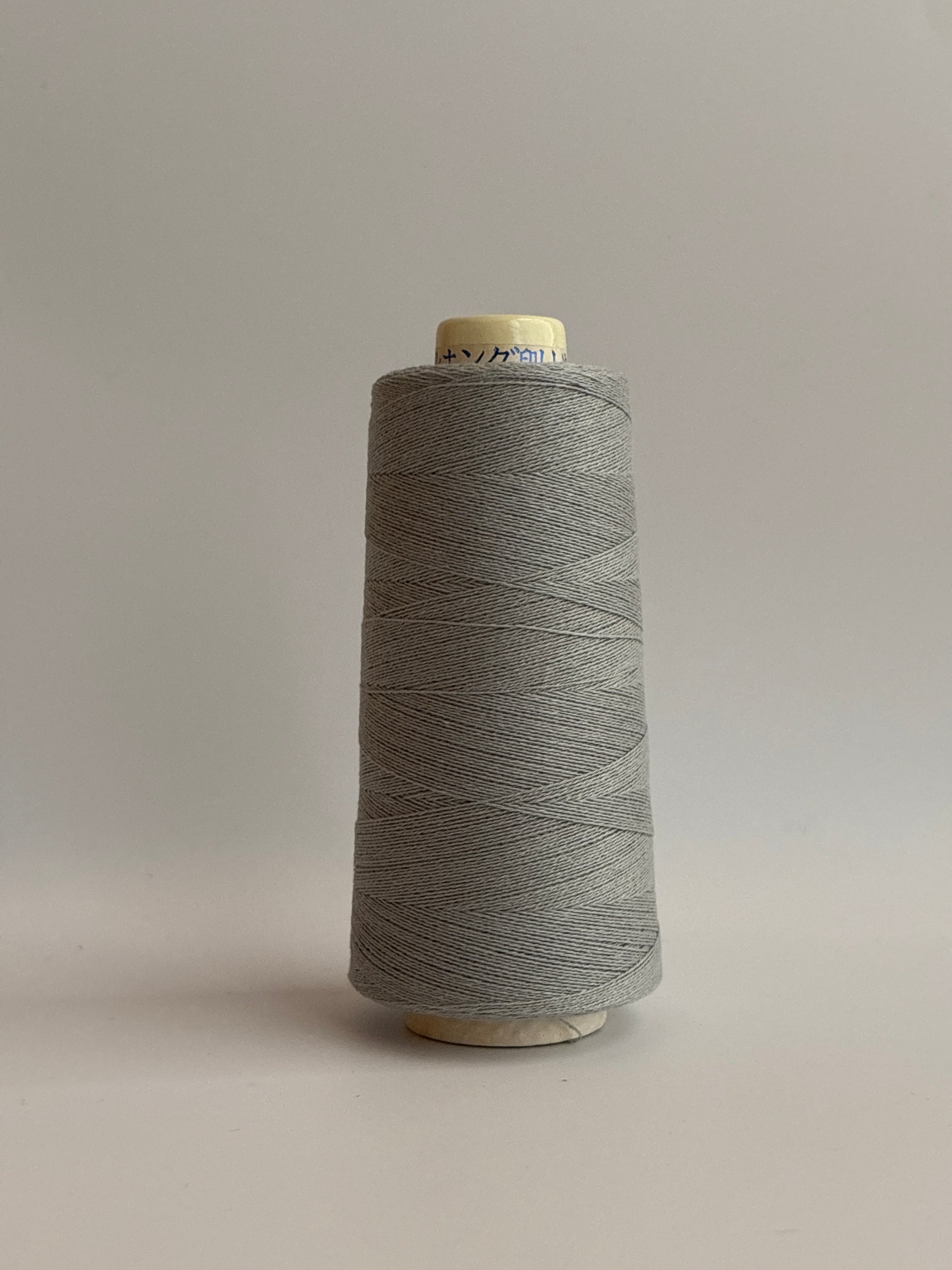 ハーフ　810m　工業用アクリルコットンミシン刺繍糸