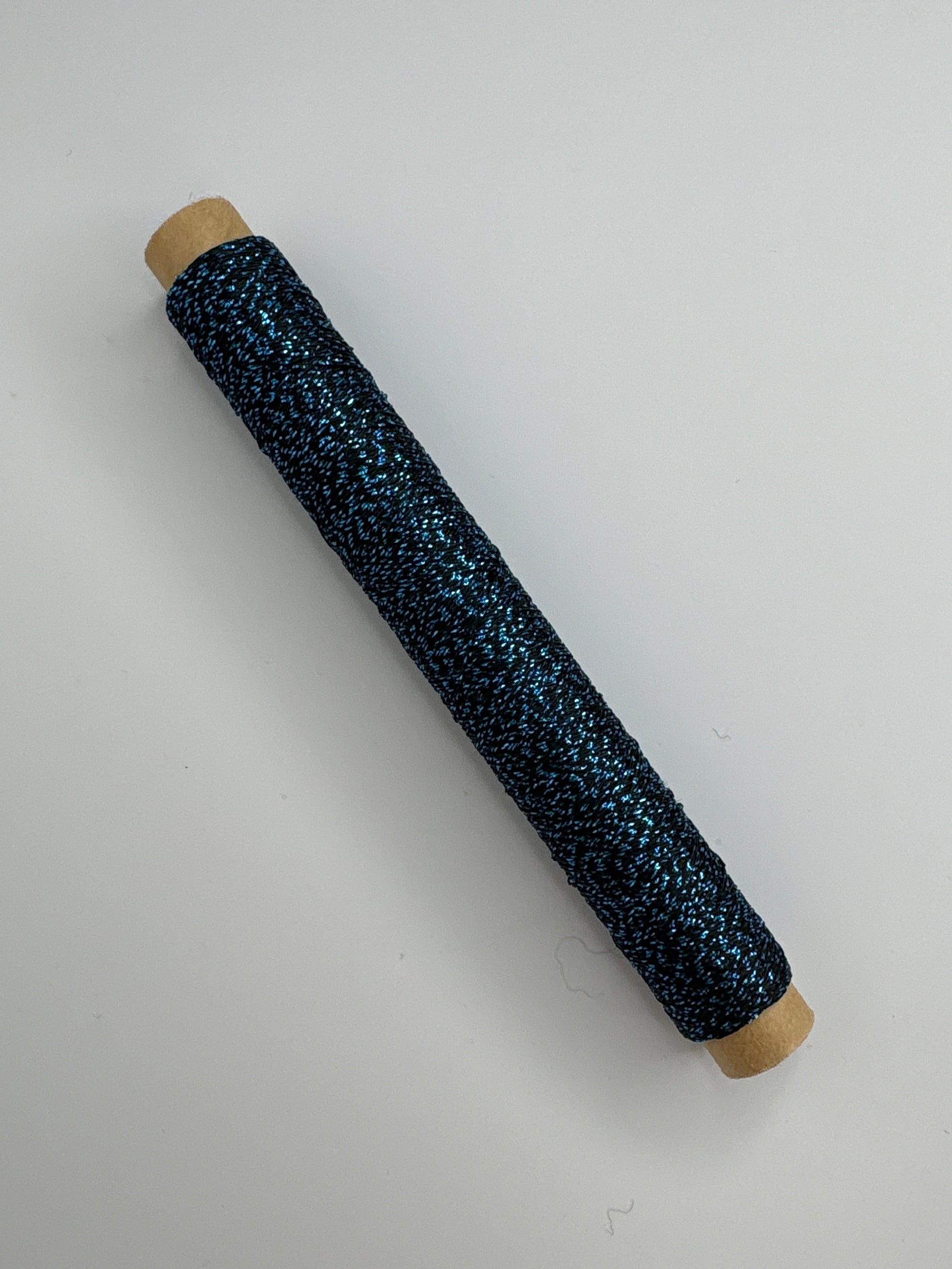 ラメックス　シガレット巻 100m（ラメ感しっかりある柔らかな刺繍糸）
