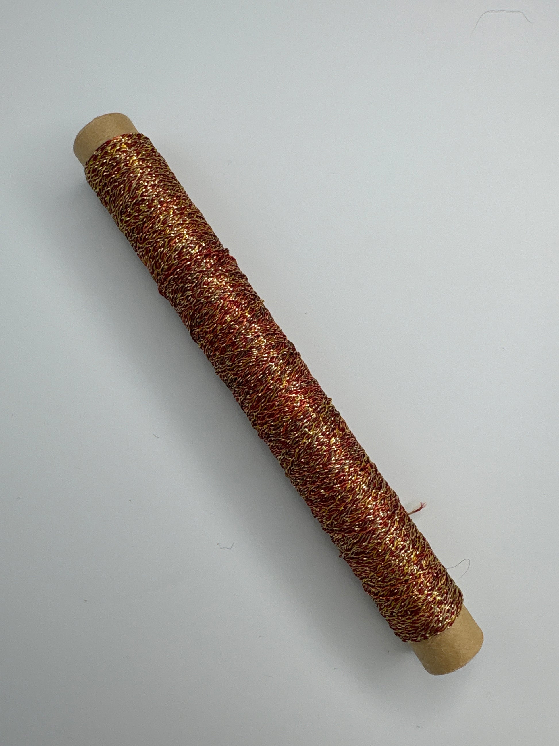 ラメックス　シガレット巻 100m（ラメ感しっかりある柔らかな刺繍糸）