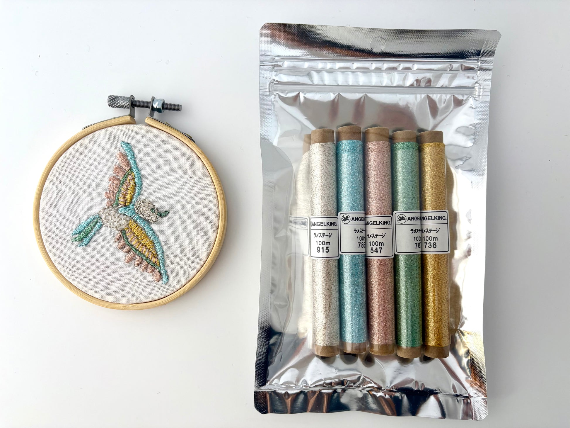 ラメステージセットと刺繍サンプル