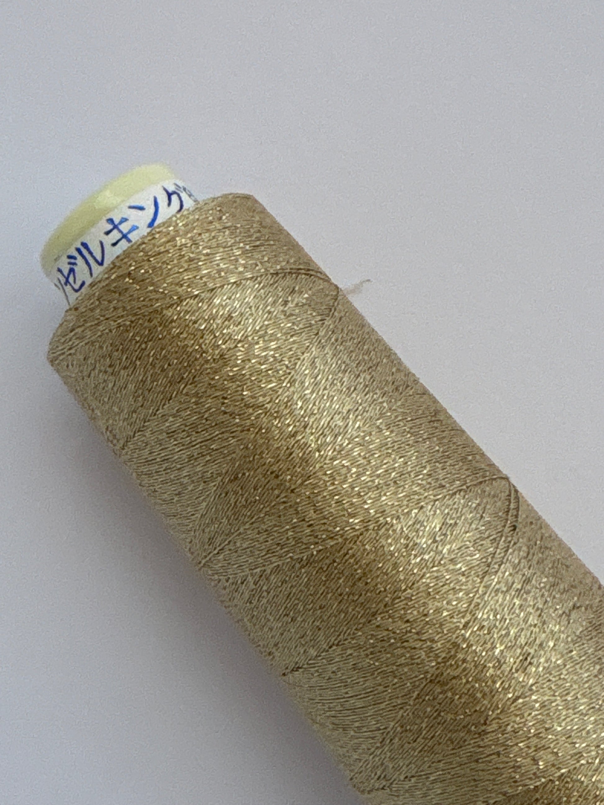 【在庫限りで終了】ソフトライズ700SG （サガラ刺繍・編み糸におすすめ）1000m