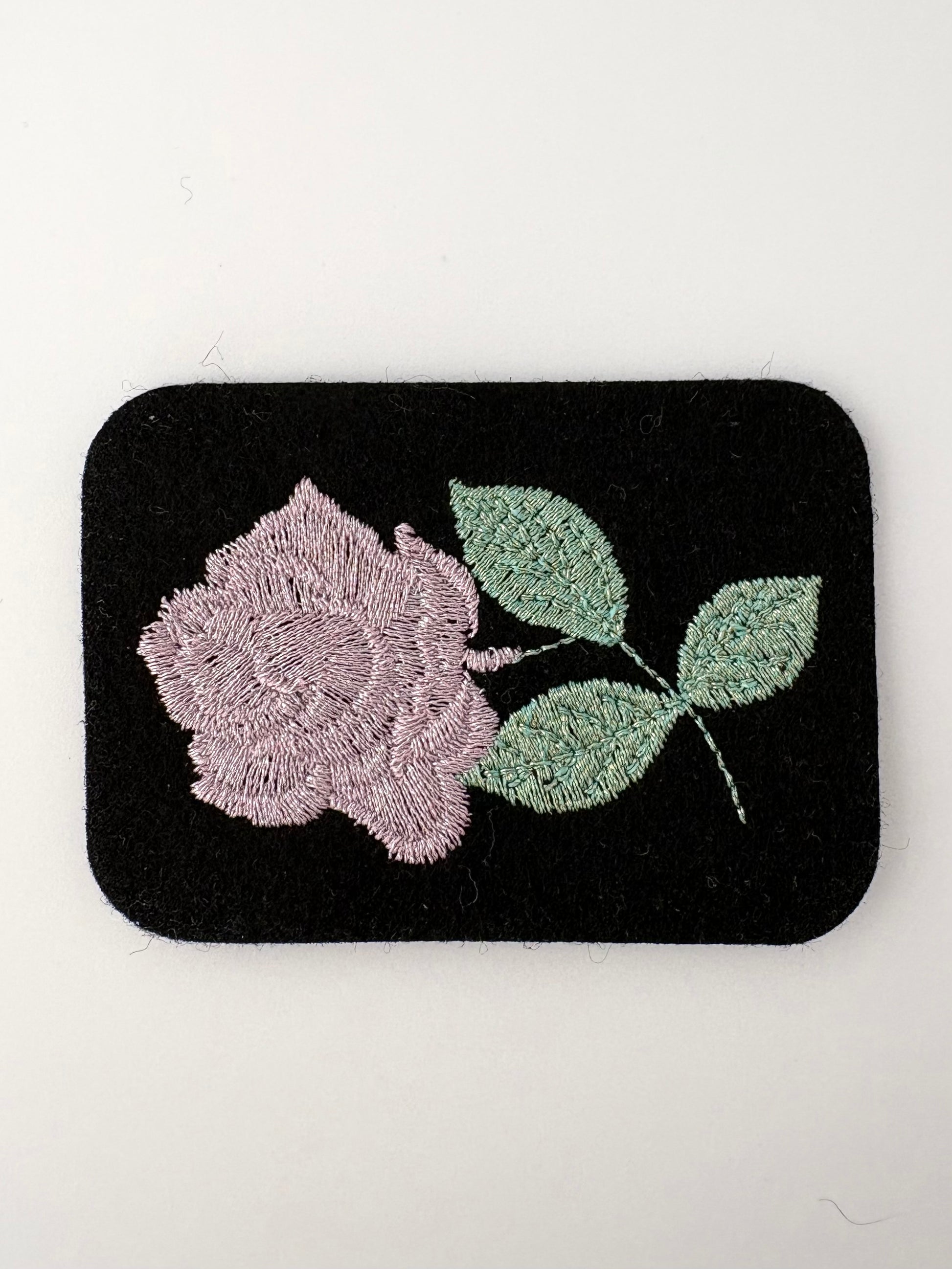 ミシン刺繍糸 NCカラー蛇腹（ピンク）刺繍サンプル　エンゼルキング