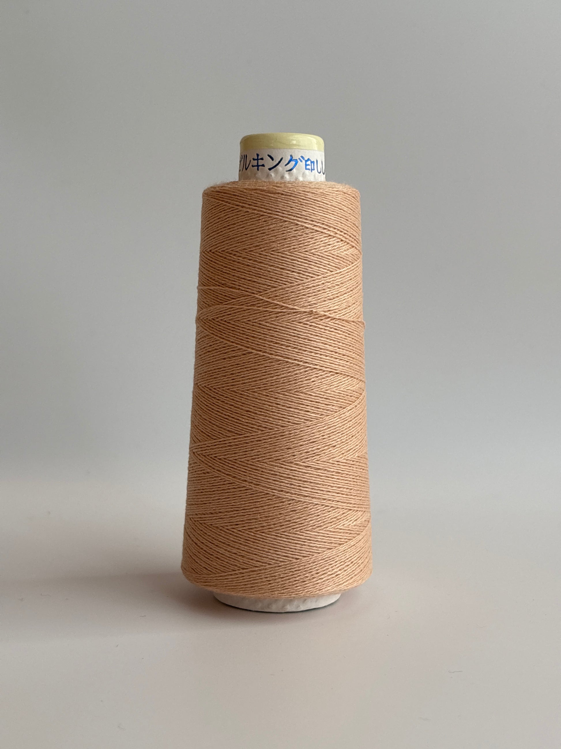 ハーフ　810m　工業用アクリルコットンミシン刺繍糸