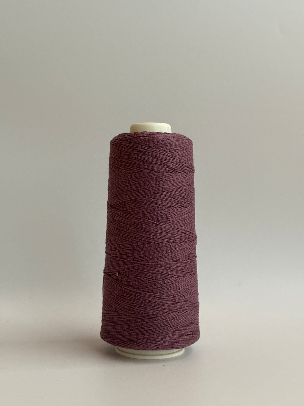 ハーフ　810m　工業用アクリルコットンミシン刺繍糸