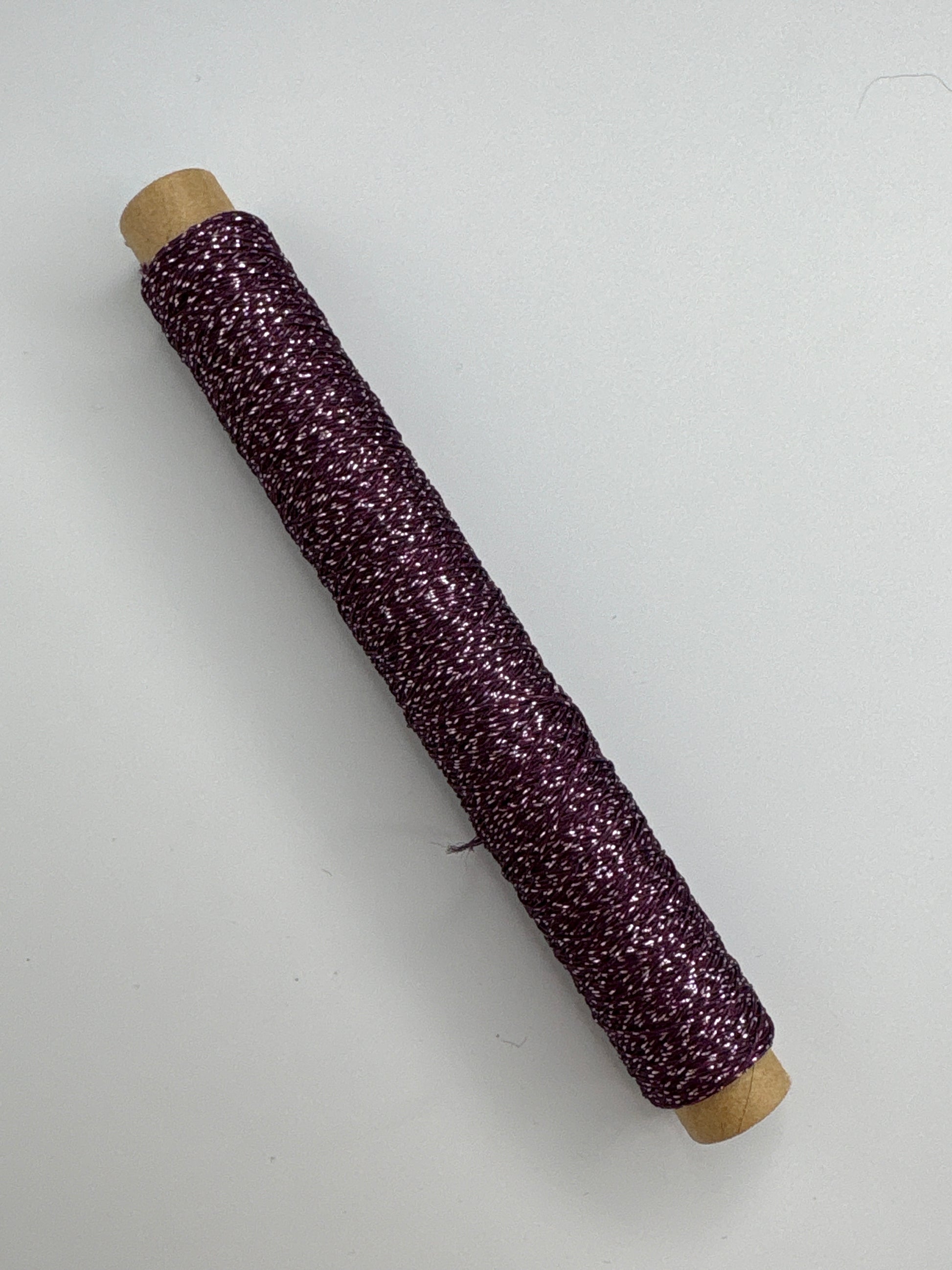 ラメックス　シガレット巻 100m（ラメ感しっかりある柔らかな刺繍糸）