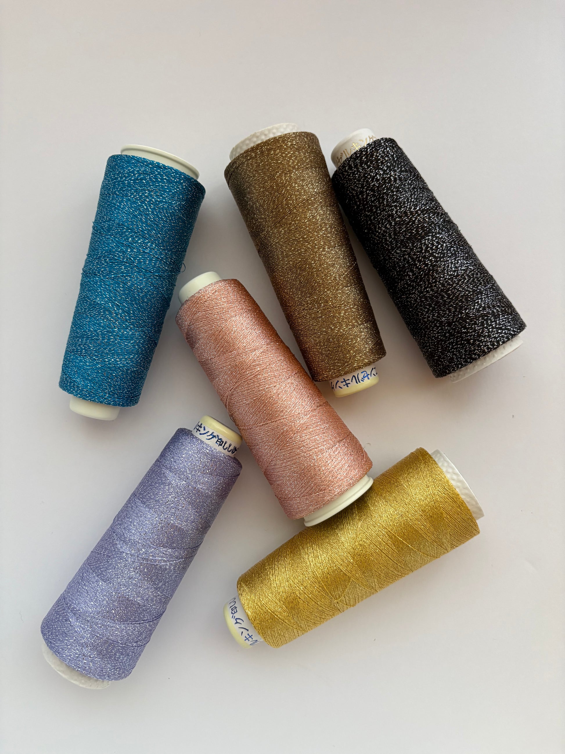 【在庫限りで終了】ソフトライズ700SG （サガラ刺繍・編み糸におすすめ）1000m