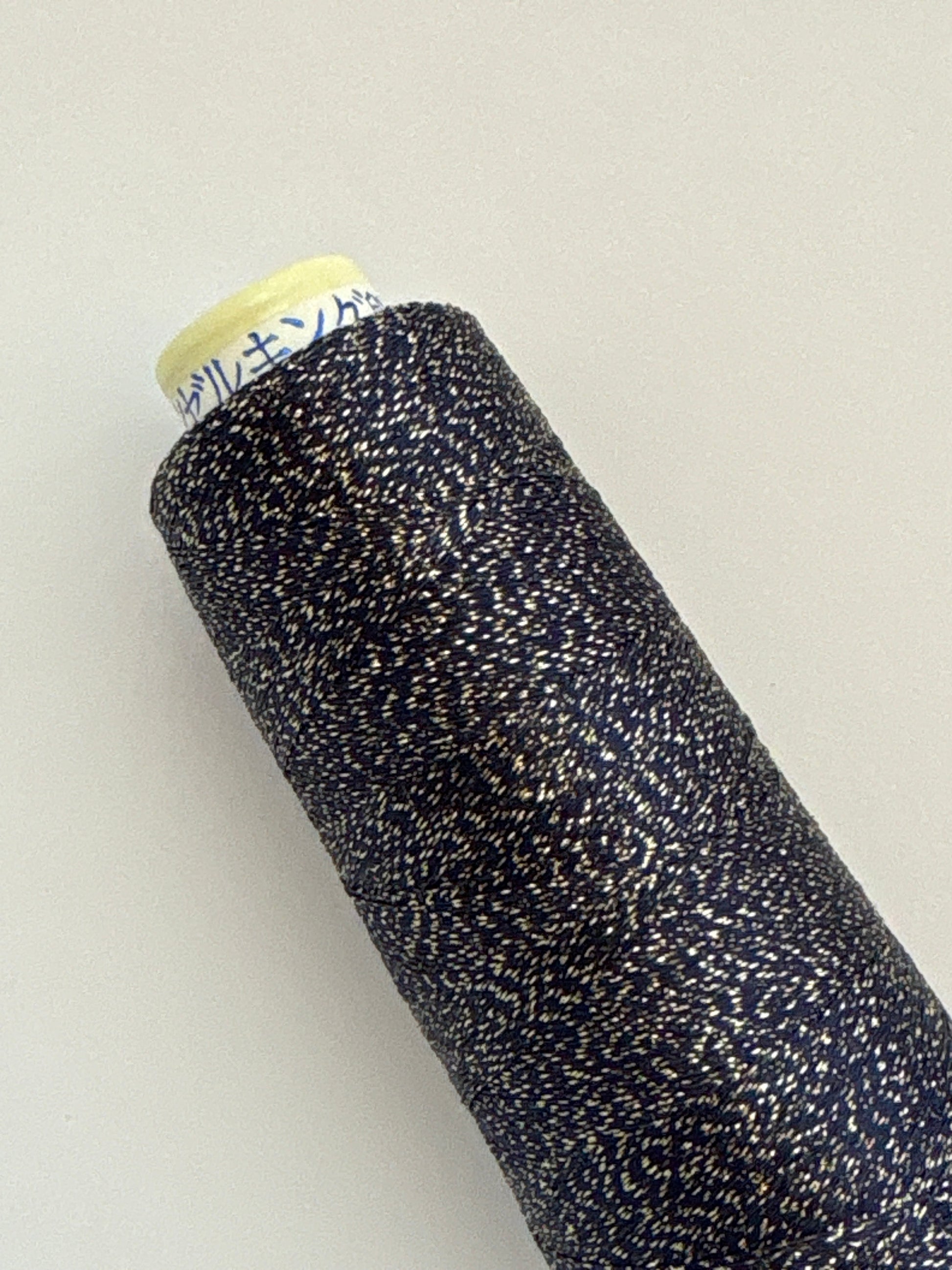 【在庫限りで終了】ソフトライズ700SG （サガラ刺繍・編み糸におすすめ）1000m
