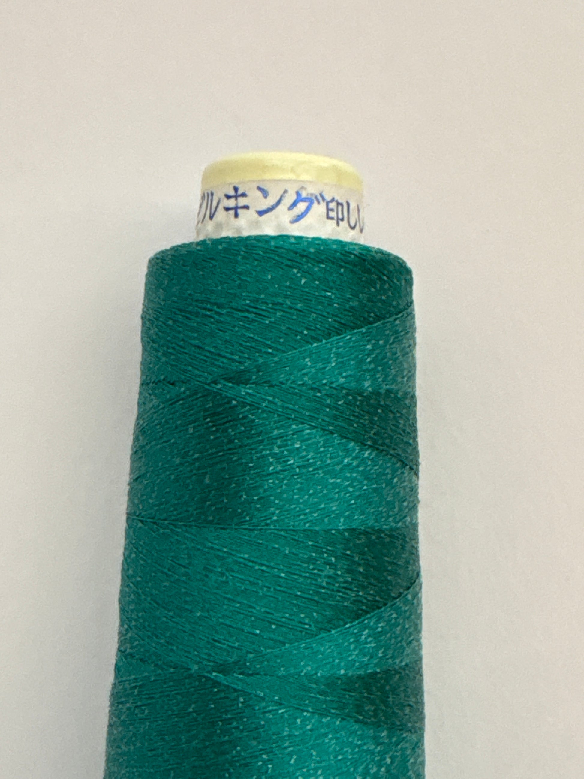 【在庫限りで終了】ソフトライズ800Ｆ（サガラ刺繍・編み糸におすすめ）1000m