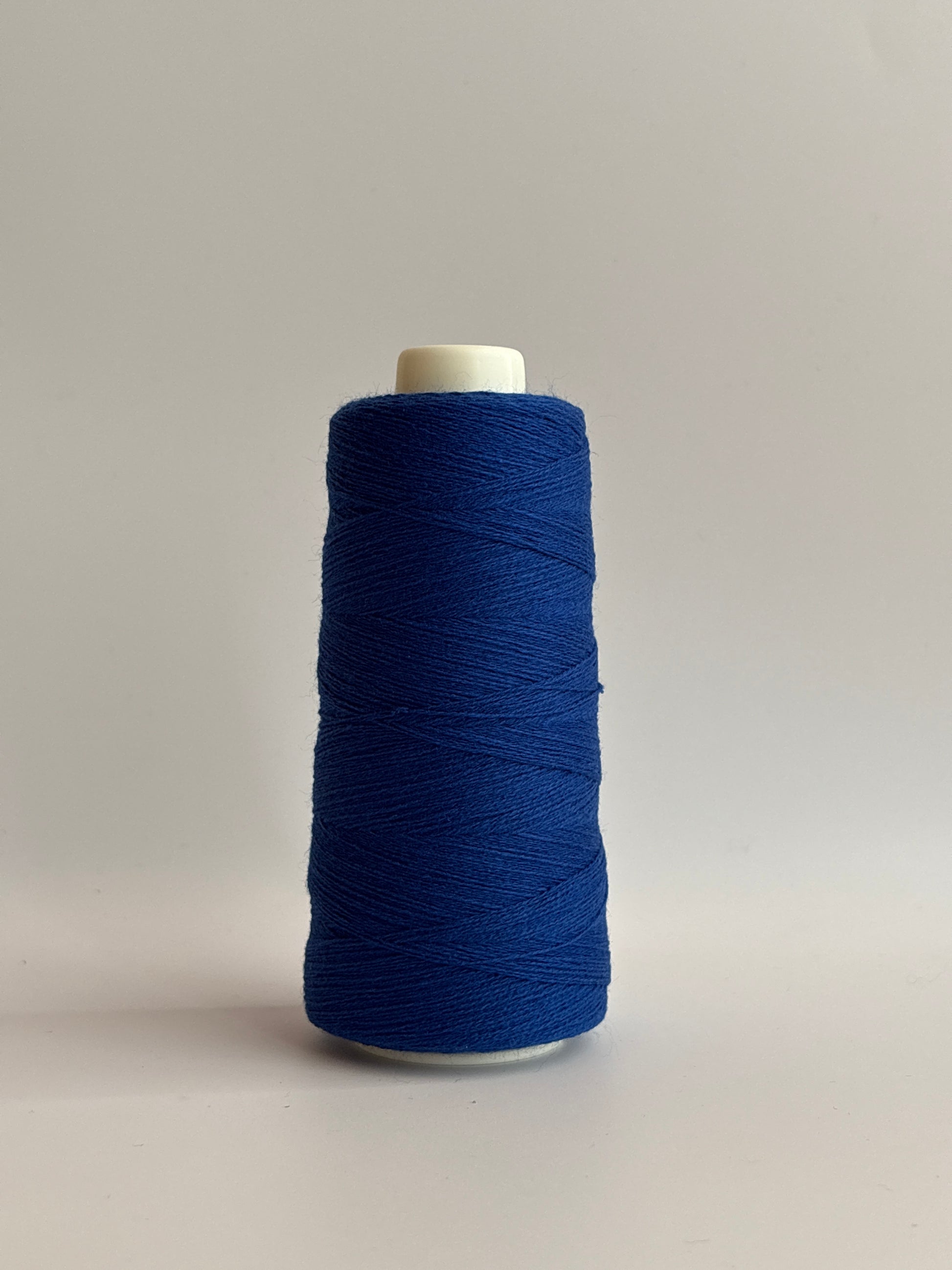 ハーフ　810m　工業用アクリルコットンミシン刺繍糸
