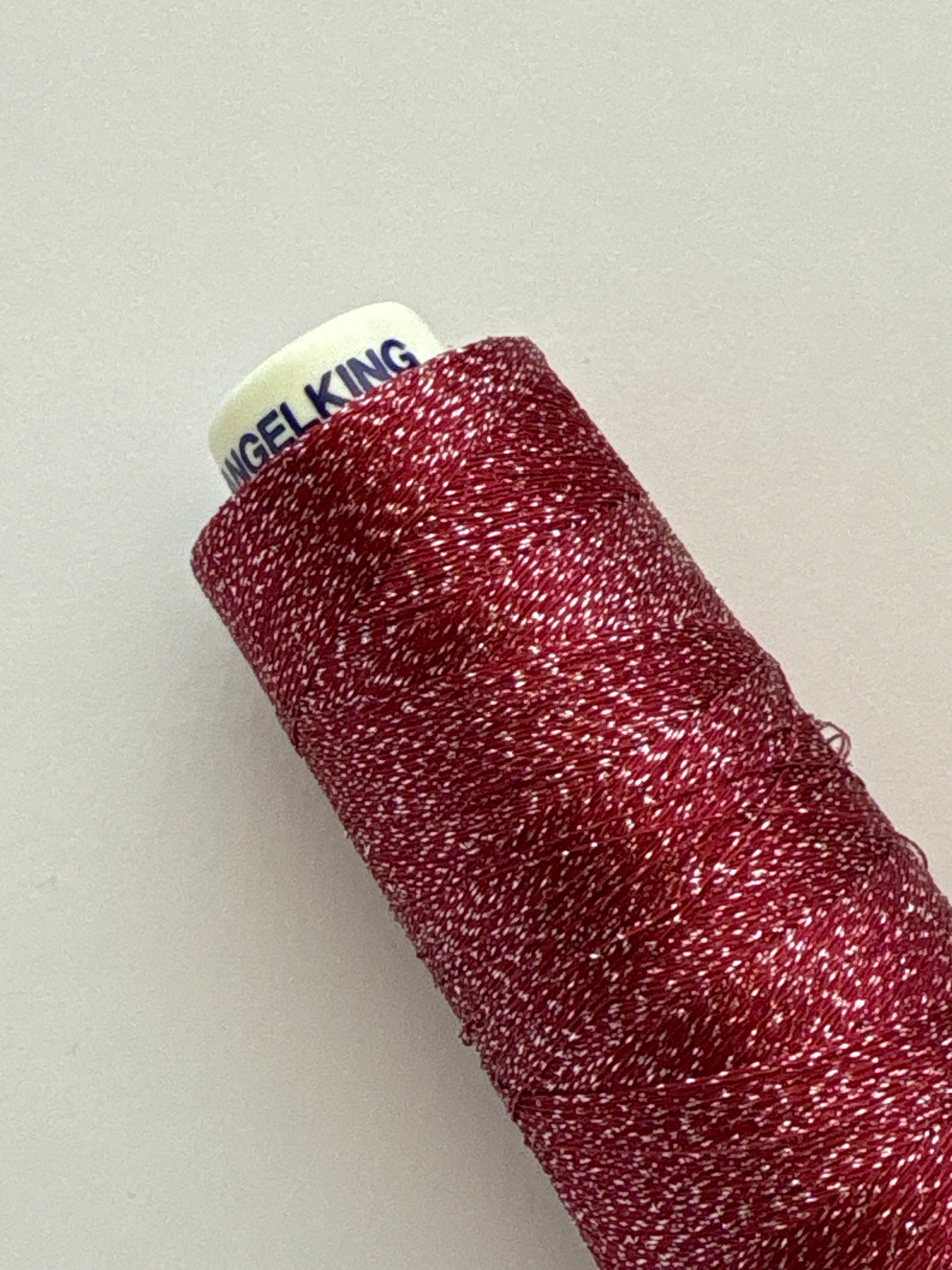 【在庫限りで終了】ソフトライズ700SG （サガラ刺繍・編み糸におすすめ）1000m