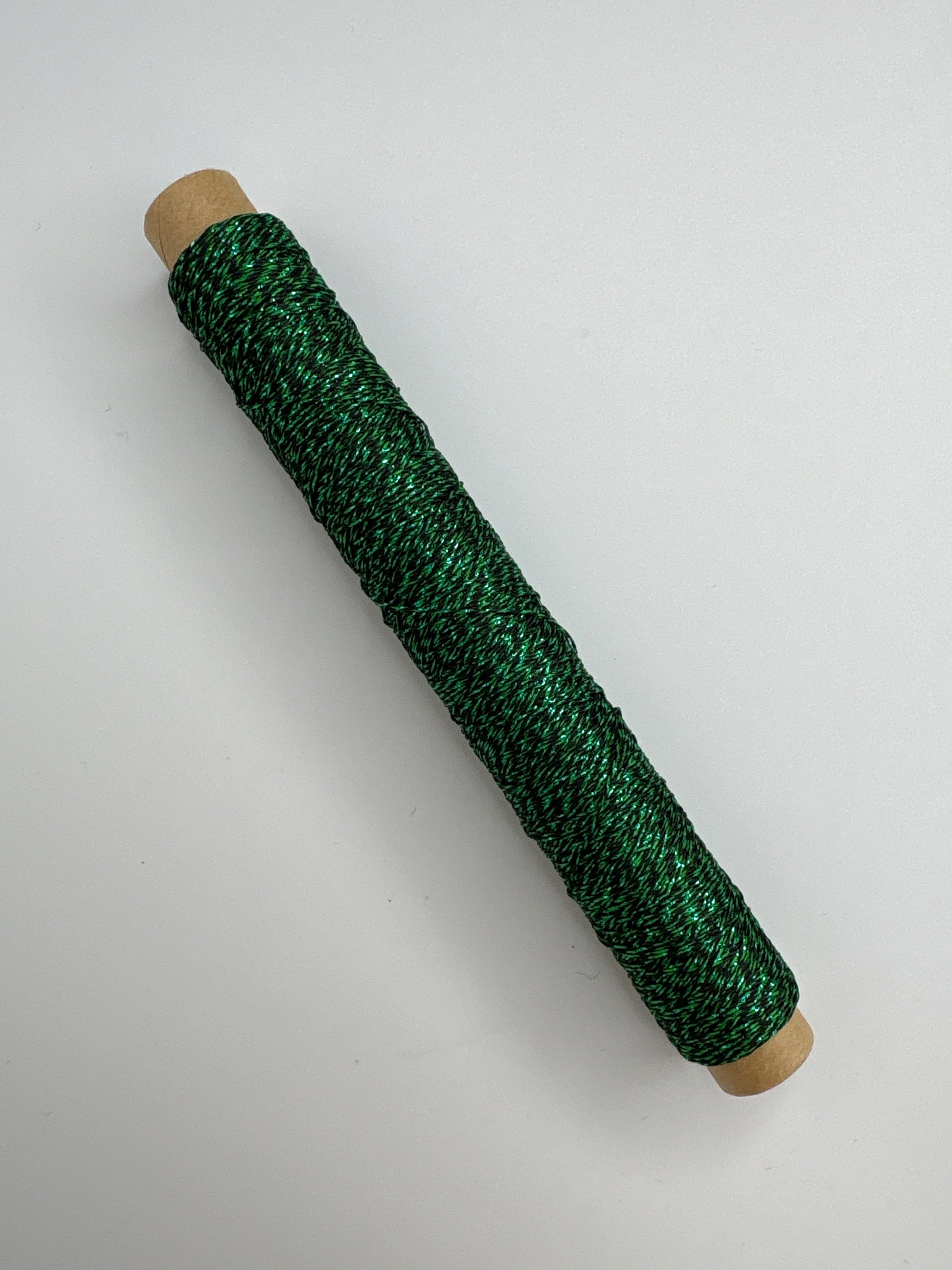 ラメックス　シガレット巻 100m（ラメ感しっかりある柔らかな刺繍糸）