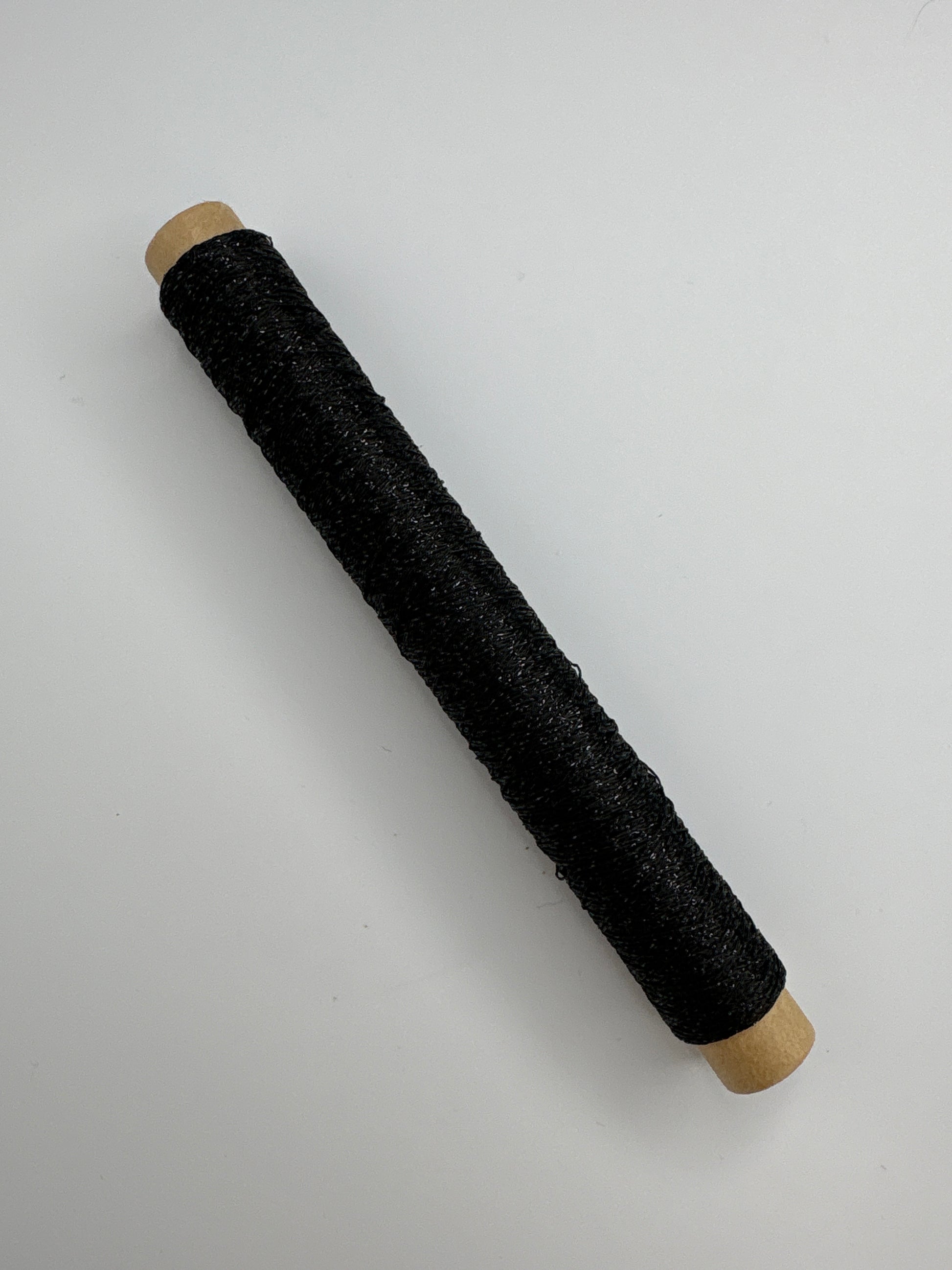 ラメックス　シガレット巻 100m（ラメ感しっかりある柔らかな刺繍糸）