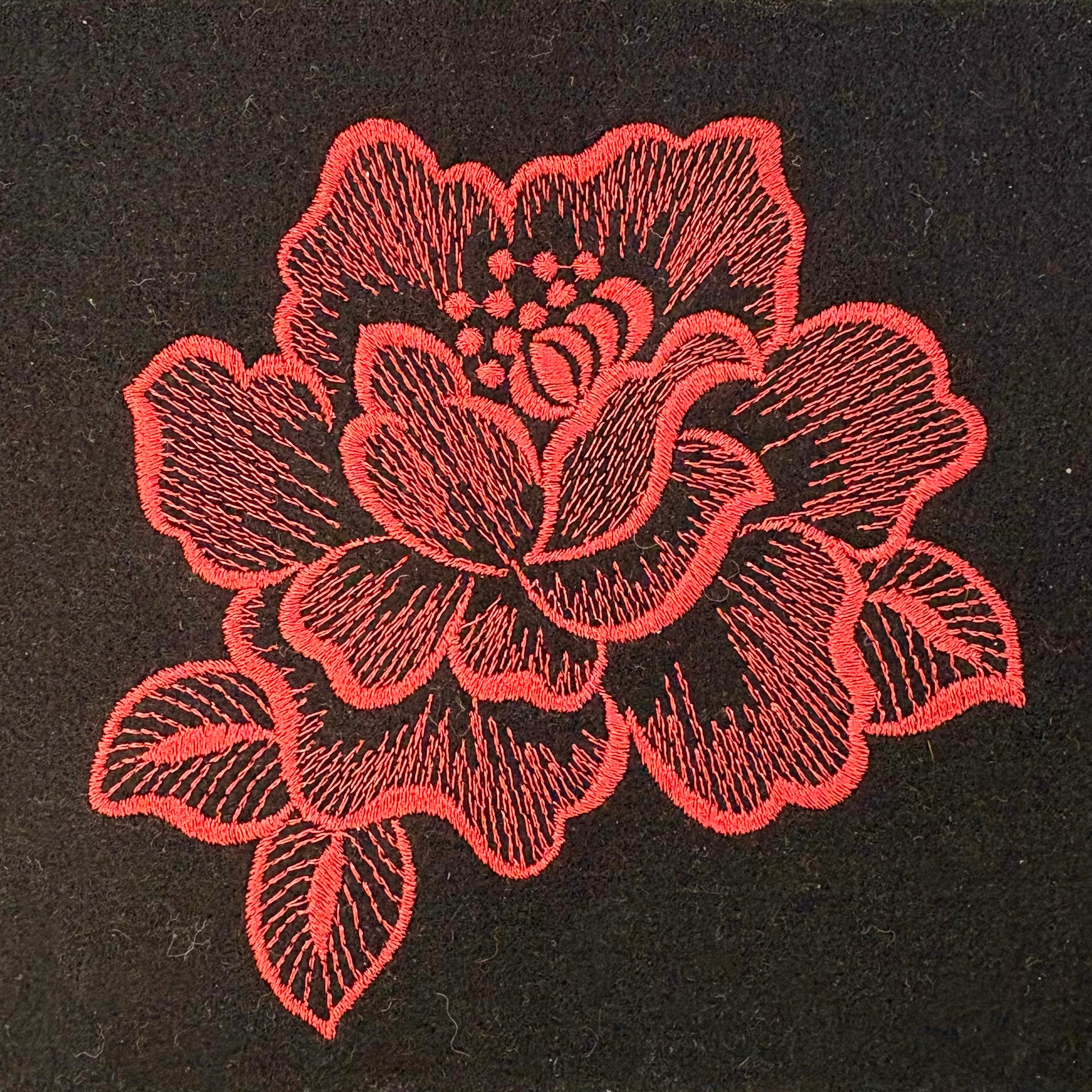 ミシン刺繍糸 ALカラー（赤）　刺繍サンプル　エンゼルキング