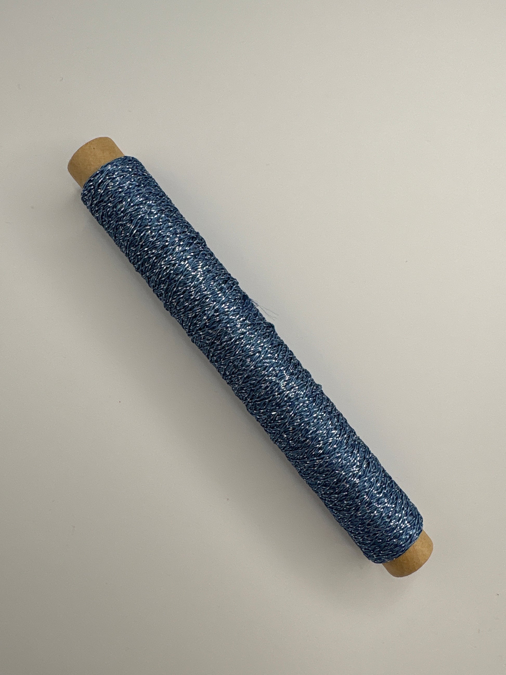 ラメックス　シガレット巻 100m（ラメ感しっかりある柔らかな刺繍糸）