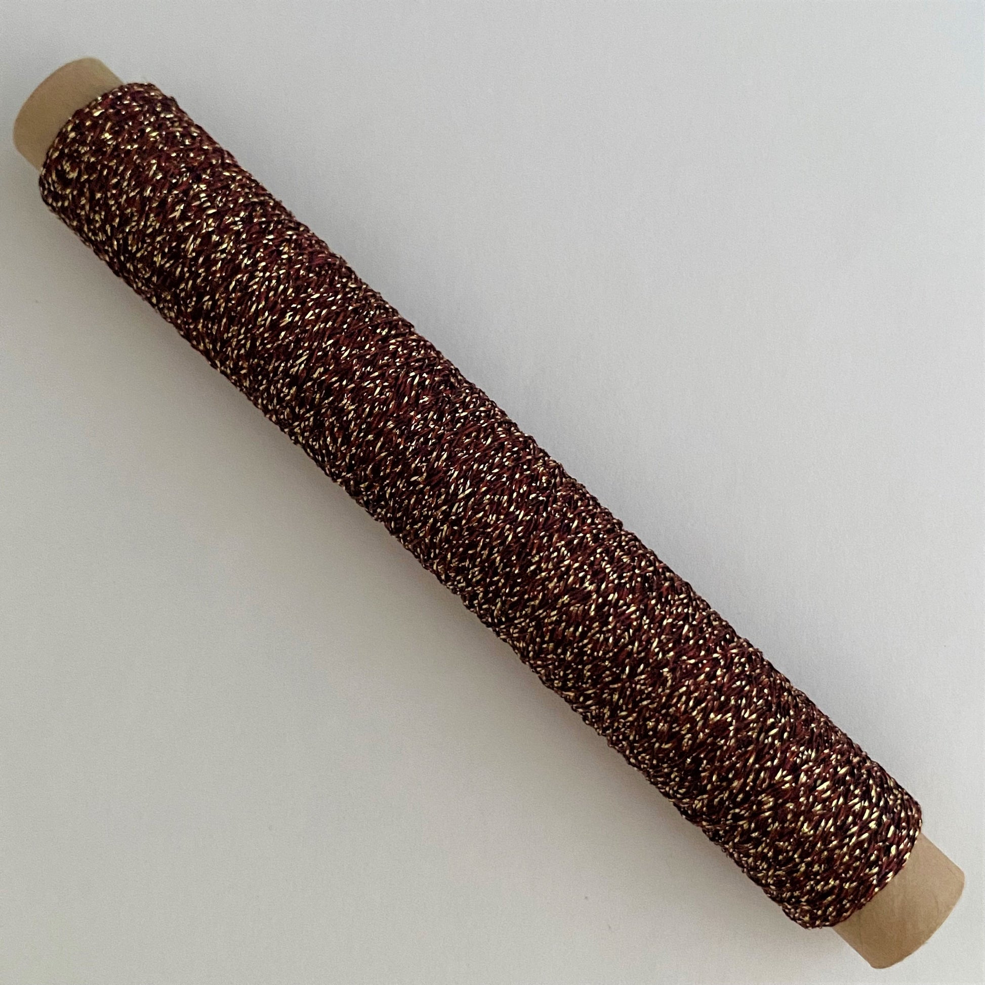 ラメックス　シガレット巻 100m（ラメ感しっかりある柔らかな刺繍糸）