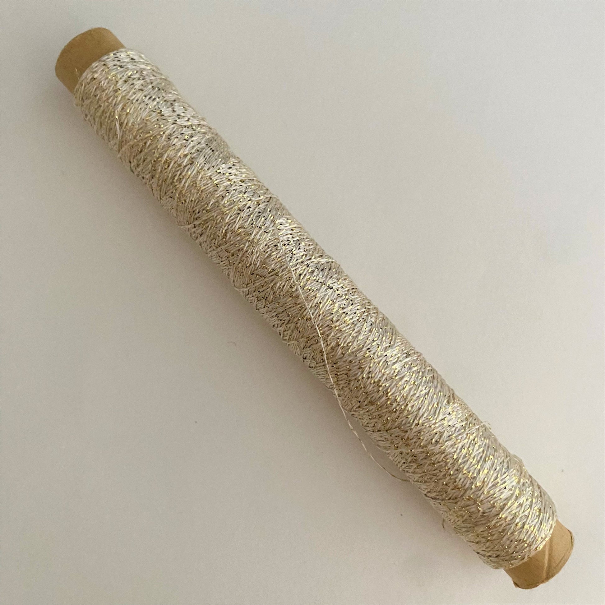 ラメックス　シガレット巻 100m（ラメ感しっかりある柔らかな刺繍糸）