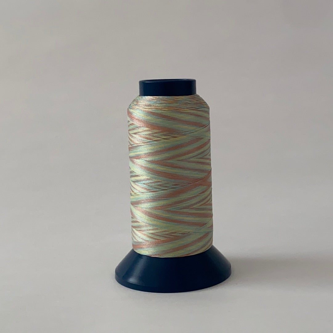 工業用マルチカラーポリエステルミシン刺繍糸　シルメイトマルチカラー2000m