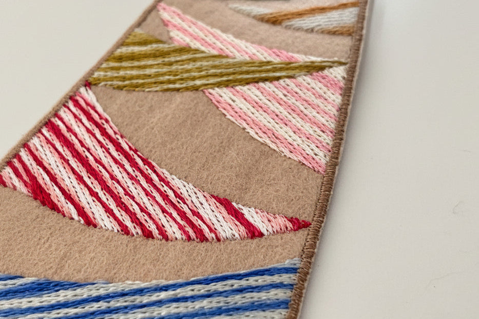 レーヨンミシン刺繍糸　120d/2【カスリ】工業用カスリ染め　3000m